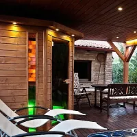 Kültéri wellness szaunaház