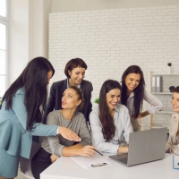 kereskedelmi asszisztens